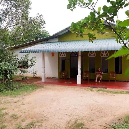 Jungle House Tourist Inn Dambulla Exterior photo